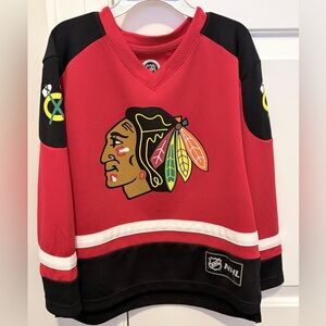 Youth Chicago Blackhawks Patrick Kane jersey, XS 4-5